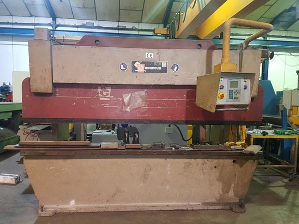 Plegadora Casanova CNC antes del retrofit